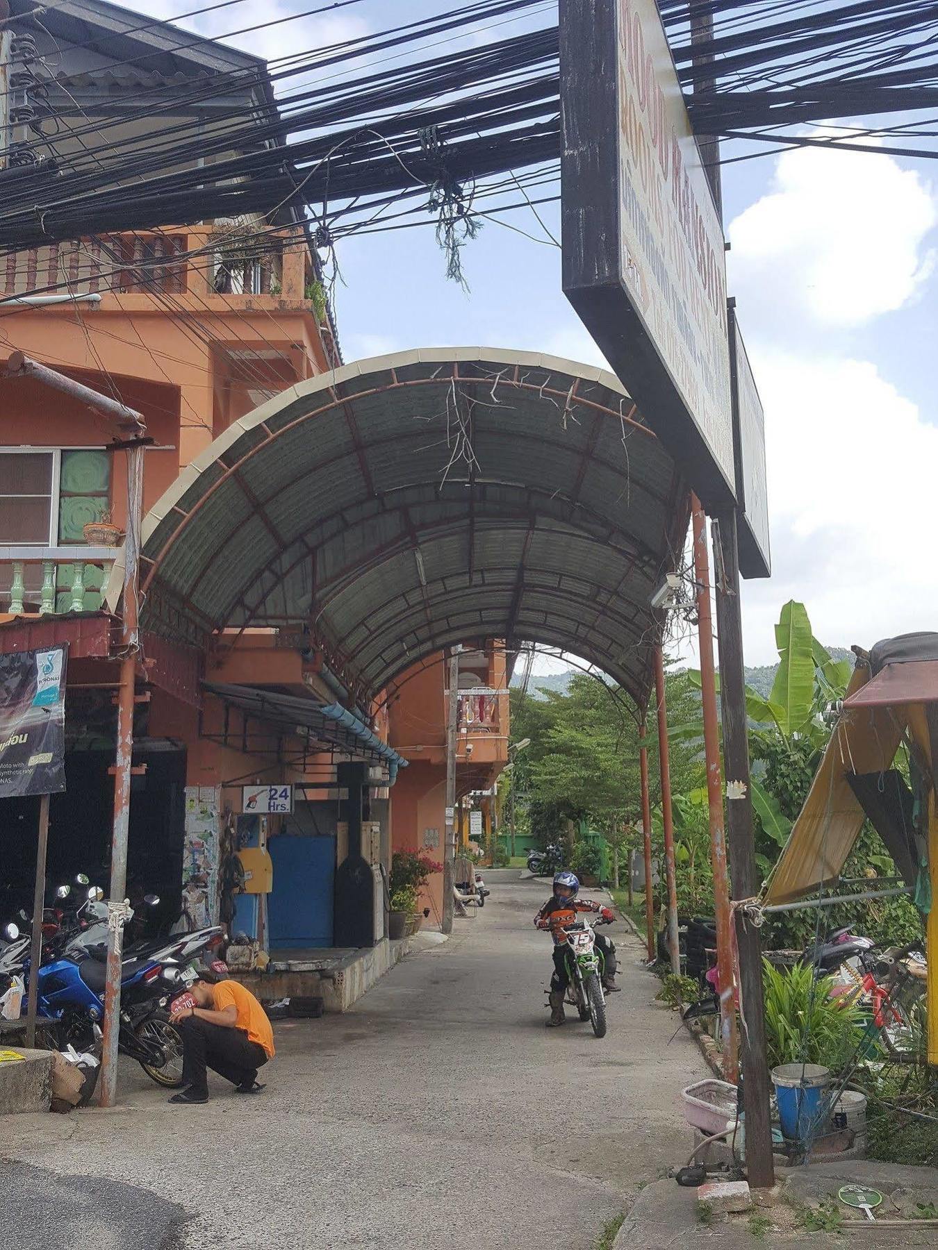 Mood Mansion Hotel Kamala Beach Exterior photo